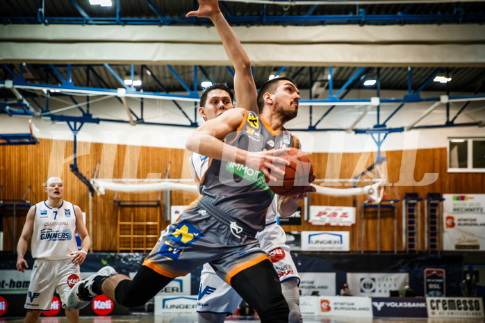 Basketball, bet-at-home Basketball Superliga 2021/22, Grunddurchgang Runde 16, Oberwart Gunners, Klosterneuburg Dukes, Benjamin Blazevic (11)