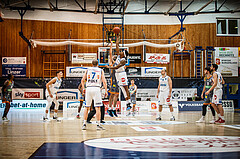 Basketball, bet-at-home Basketball Superliga 2021/22, Grunddurchgang Runde 16, Oberwart Gunners, Klosterneuburg Dukes, Rob Howard (5)