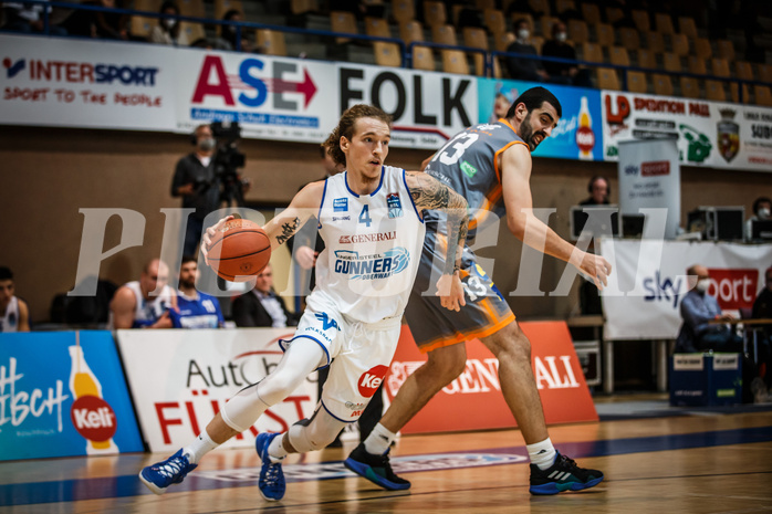 Basketball, bet-at-home Basketball Superliga 2021/22, Grunddurchgang Runde 16, Oberwart Gunners, Klosterneuburg Dukes, Travis Atson (4)