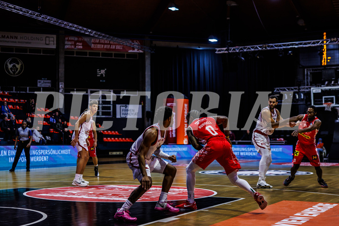 Basketball, Win2Day Superliga 2024/25, Grunddurchgang 13.Runde, BC Vienna, Traiskirchen Lions, Zac Owens (2), Cedric Russell (0)