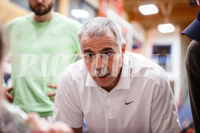 Basketball, Basketball Zweite Liga, Grunddurchgang 7.Runde, Basket Flames, Mistelbach Mustangs, Franz Zderadicka (Coach)