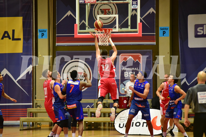 Basketball Superliga 2019/20, Grunddurchgang 8.Runde Flyers Wels vs. Kapfenberg,  Erwin Zulic (11),Bogic Vujosevic (5), Keenan Gumbs (7), Benjamin Blazevic (12)


