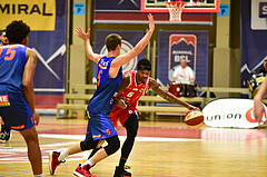 Basketball Superliga 2019/20, Grunddurchgang 8.Runde Flyers Wels vs. Kapfenberg, Bogic Vujosevic (5) vs Derek Jackson (6)

