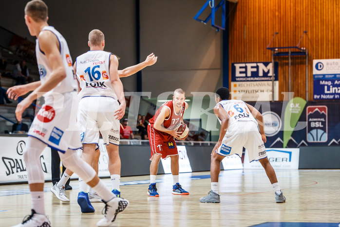 Basketball, Admiral Basketball Superliga 2019/20, Grunddurchgang 8.Runde, Oberwart Gunners, Traiskirchen Lions, Oscar Schmit (17)