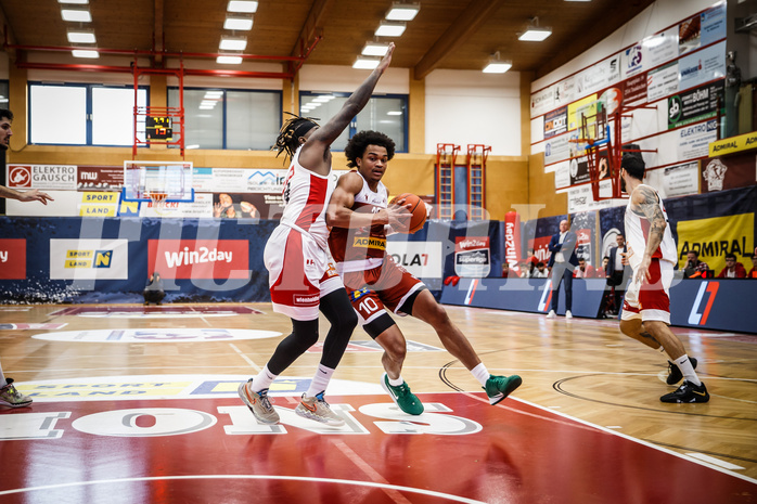 Basketball, win2day Basketball Superliga 2022/23, Grunddurchgang 1.Runde, Traiskirchen Lions, BC GGMT Vienna, Evan Taylor (10)