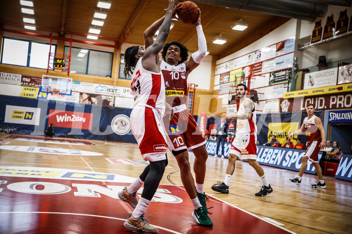 Basketball, win2day Basketball Superliga 2022/23, Grunddurchgang 1.Runde, Traiskirchen Lions, BC GGMT Vienna, Evan Taylor (10)