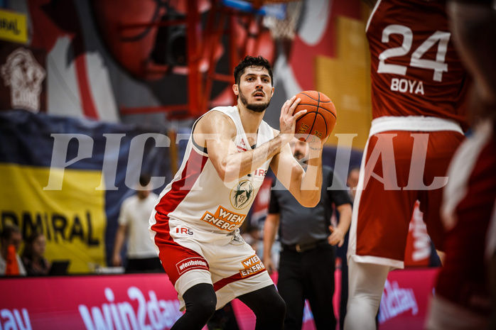 Basketball, win2day Basketball Superliga 2022/23, Grunddurchgang 1.Runde, Traiskirchen Lions, BC GGMT Vienna, Fahrudin Manjgafic (2)