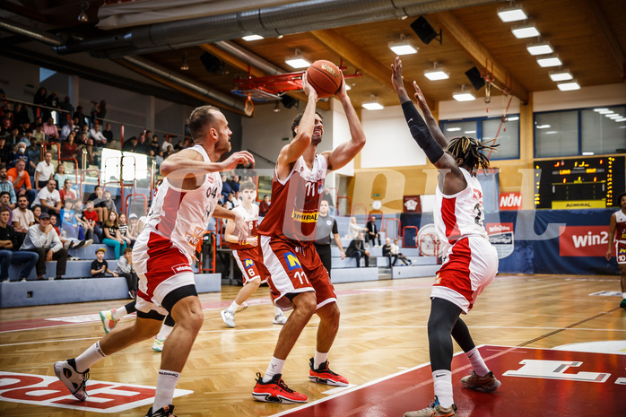 Basketball, win2day Basketball Superliga 2022/23, Grunddurchgang 1.Runde, Traiskirchen Lions, BC GGMT Vienna, Fabricio Vay (11)