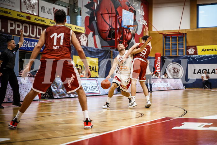 Basketball, win2day Basketball Superliga 2022/23, Grunddurchgang 1.Runde, Traiskirchen Lions, BC GGMT Vienna, Enis Murati (44)