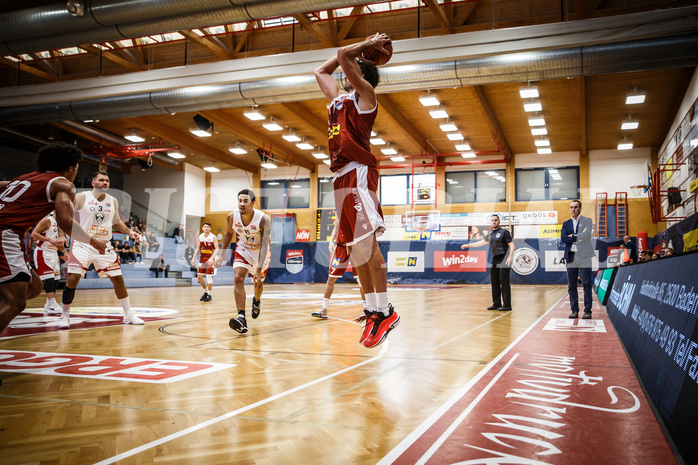 Basketball, win2day Basketball Superliga 2022/23, Grunddurchgang 1.Runde, Traiskirchen Lions, BC GGMT Vienna, Fabricio Vay (11)