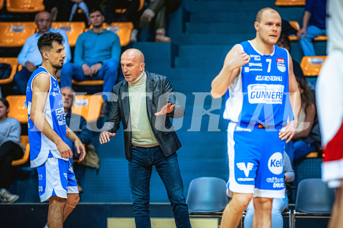 Basketball, Win2Day Superliga 2022/23, Grunddurchgang 14.Runde, BC GGMT Vienna, Unger Steel Gunners Oberwart, Derek Hanes (14), Goran Patekar (Coach)