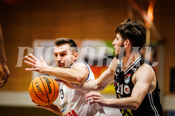 Basketball, win2day Basketball Superliga 2023/224, Grunddurchgang Runde 2, BBC Nord Dragonz, Flyers Wels, Petar Cosic (3)