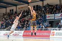 Basketball, ABL 2016/17, Grunddurchgang 22.Runde, Oberwart Gunners, Klosterneuburg Dukes, Juri Blazevic (19), Sebastian Käferle (7)