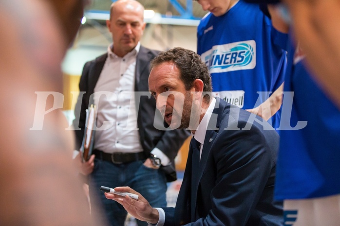 Basketball, ABL 2016/17, Grunddurchgang 22.Runde, Oberwart Gunners, Klosterneuburg Dukes, Chris Chougaz (Coach)