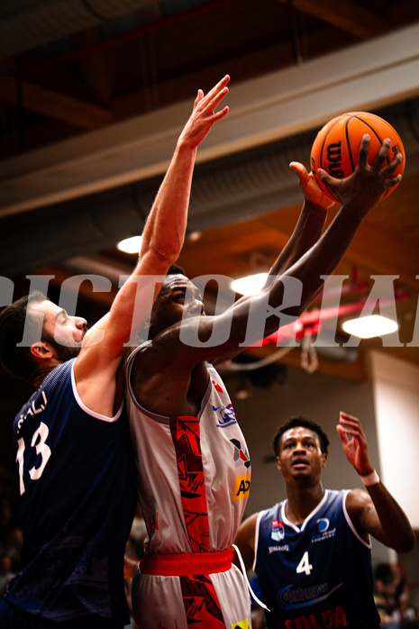 Basketball, win2day Basketball Superliga 2023/24, Grunddurchgang 4.Runde, Traiskirchen Lions, BBC Nord Dragonz, Davon Clare (5)