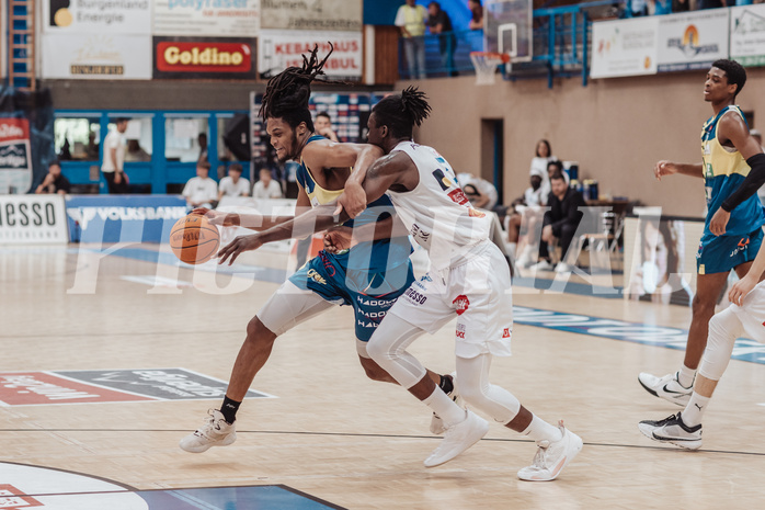 Basketball, Basketball Superliga 2023/24 , F 2, Oberwart Gunners, UBSC Graz, Jalen Shaw (6), Shaquille Rombley (5)