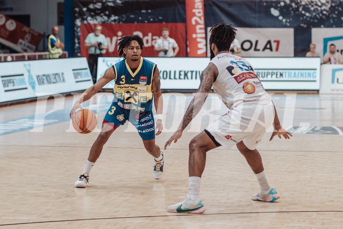 Basketball, Basketball Superliga 2023/24 , F 2, Oberwart Gunners, UBSC Graz, Zachery Cooks (3), Kris Monroe (13)