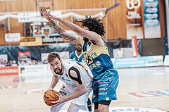 Basketball, Basketball Superliga 2023/24 , F 2, Oberwart Gunners, UBSC Graz, Daniel Koeppel (14), Avery Diggs (8)