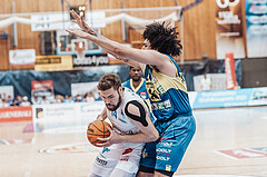 Basketball, Basketball Superliga 2023/24 , F 2, Oberwart Gunners, UBSC Graz, Daniel Koeppel (14), Avery Diggs (8)