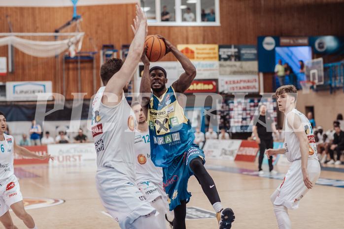 Basketball, Basketball Superliga 2023/24 , F 2, Oberwart Gunners, UBSC Graz, Daniel Koeppel (14), Jeremy Smith (4)