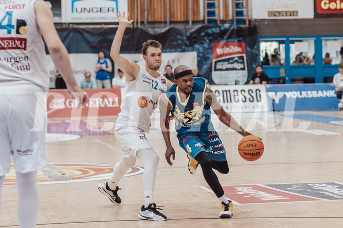 Basketball, Basketball Superliga 2023/24 , F 2, Oberwart Gunners, UBSC Graz, Jonathan Knessl (12), Jeremy Smith (4)