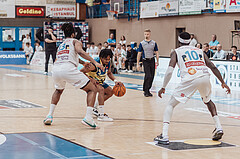 Basketball, Basketball Superliga 2023/24 , F 2, Oberwart Gunners, UBSC Graz, Kris Monroe (13), Zachery Cooks (3), Munis Tutu (10)