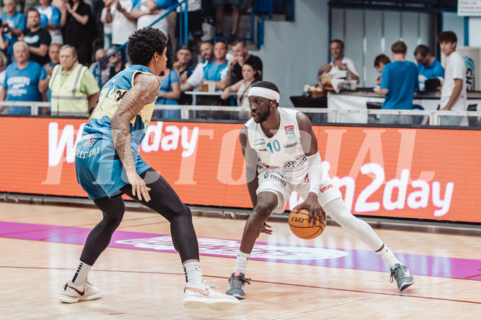 Basketball, Basketball Superliga 2023/24 , F 2, Oberwart Gunners, UBSC Graz, Christian Brandon (18), Munis Tutu (10)