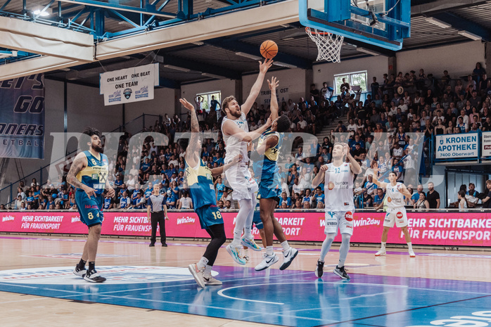 Basketball, Basketball Superliga 2023/24 , F 2, Oberwart Gunners, UBSC Graz, Avery Diggs (8), Christian Brandon (18), Daniel Koeppel (14), Fran Vidovic (17), Jonathan Knessl (12)