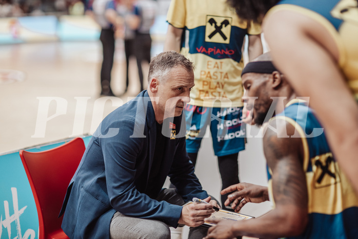Basketball, Basketball Superliga 2023/24 , F 2, Oberwart Gunners, UBSC Graz, Ervin Dragic (Head Coach)