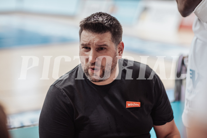 Basketball, Basketball Superliga 2023/24 , F 2, Oberwart Gunners, UBSC Graz, Horst Leitner (Head Coach)
