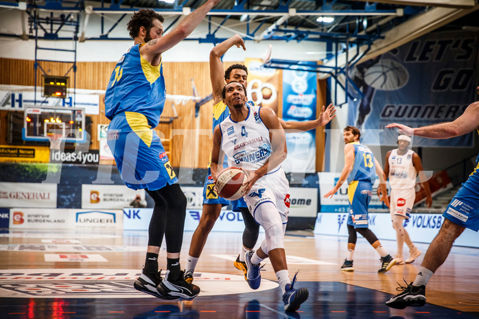 Basketball, bet-at-home Basketball Superliga 2020/21, Grunddurchgang, 6. Runde, Oberwart Gunners, SKN St. Pölten Basketball, Lawrence Alexander (4)