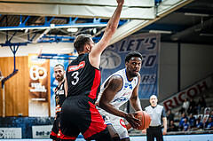Basketball, bet-at-home Basketball Superliga 2021/22, Platzierungsrunde Spiel 10, Oberwart Gunners, BC GGMT Vienna, Emondre Rickman (14)