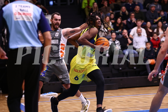 11.11.2023, Graz, Raiffeisen Sportpark Graz, Basketball Superliga 2023/24, Grunddurchgang, Runde 7, UBSC Raiffeisen Graz vs.  BK IMMOunited Dukes