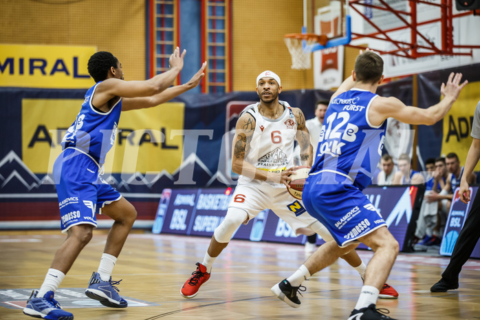 Basketball, Admiral Basketball Superliga 2019/20, Grunddurchgang 17.Runde, Traiskirchen Lions, Oberwart Gunners, Shawn L. Ray (6)
