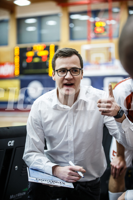Basketball, Admiral Basketball Superliga 2019/20, Grunddurchgang 17.Runde, Traiskirchen Lions, Oberwart Gunners, Markus Pinezich (Head Coach)