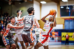 Basketball, Win2Day Superliga 2023/24, Grunddurchgang 10.Runde, Traiskirchen Lions, Klosterneuburg Dukes, Will Carius (24), Demarcus Demonia (4)