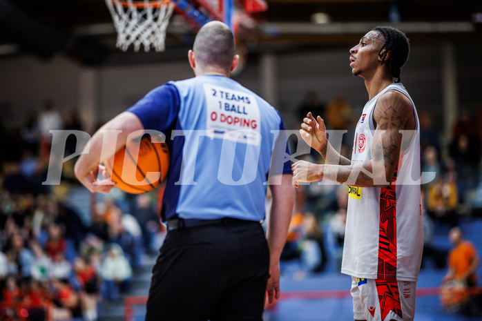 Basketball, Win2Day Superliga 2023/24, Grunddurchgang 10.Runde, Traiskirchen Lions, Klosterneuburg Dukes, Demarcus Demonia (4)