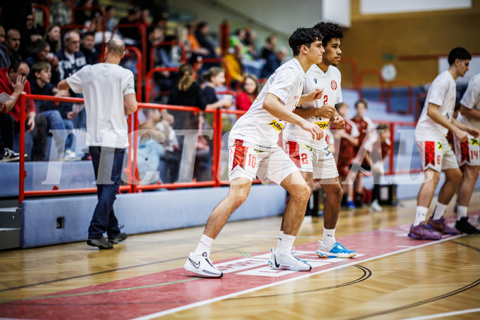 Basketball, Win2Day Superliga 2023/24, Grunddurchgang 10.Runde, Traiskirchen Lions, Klosterneuburg Dukes, David Hofstädter (10), Obinna Anthony Ndukwe (2)