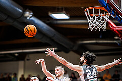 Basketball, Win2Day Superliga 2023/24, Grunddurchgang 10.Runde, Traiskirchen Lions, Klosterneuburg Dukes, Edgars Lasenbergs (25)
