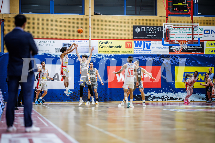Basketball, Win2Day Superliga 2023/24, Grunddurchgang 10.Runde, Traiskirchen Lions, Klosterneuburg Dukes, Obinna Anthony Ndukwe (2)