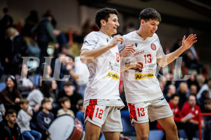 Basketball, Win2Day Superliga 2023/24, Grunddurchgang 10.Runde, Traiskirchen Lions, Klosterneuburg Dukes, Nils Kühteubl (12), Matthias Leitner (13)