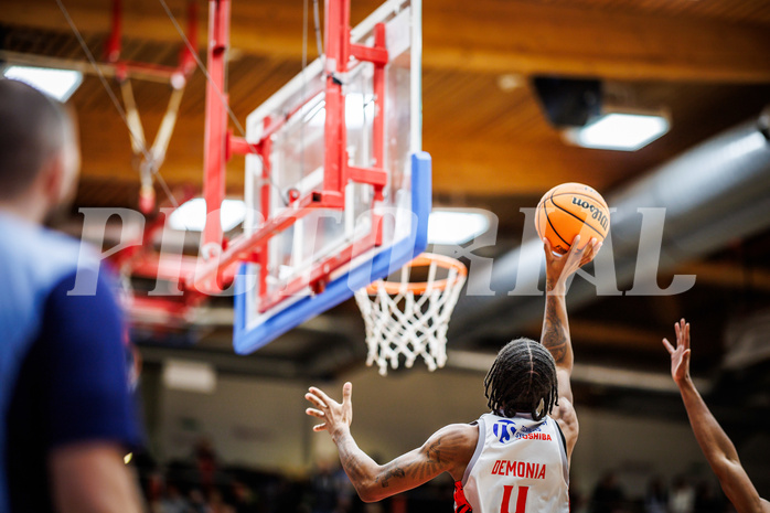 Basketball, Win2Day Superliga 2023/24, Grunddurchgang 10.Runde, Traiskirchen Lions, Klosterneuburg Dukes, Demarcus Demonia (4)
