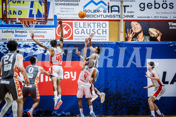 Basketball, Win2Day Superliga 2023/24, Grunddurchgang 10.Runde, Traiskirchen Lions, Klosterneuburg Dukes, Jaquan Lawrence (40), Michael Weathers (20)