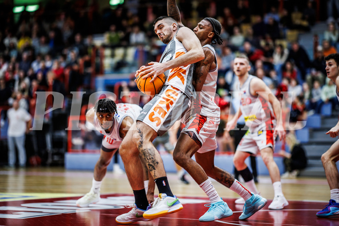 Basketball, Win2Day Superliga 2023/24, Grunddurchgang 10.Runde, Traiskirchen Lions, Klosterneuburg Dukes, Benjamin Blazevic (11)