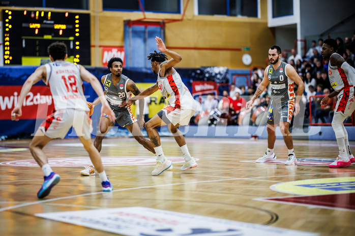 Basketball, Win2Day Superliga 2023/24, Grunddurchgang 10.Runde, Traiskirchen Lions, Klosterneuburg Dukes, Michael Weathers (20)