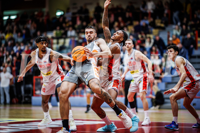 Basketball, Win2Day Superliga 2023/24, Grunddurchgang 10.Runde, Traiskirchen Lions, Klosterneuburg Dukes, Benjamin Blazevic (11), Demarcus Demonia (4)
