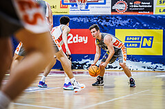 Basketball, Win2Day Superliga 2023/24, Grunddurchgang 10.Runde, Traiskirchen Lions, Klosterneuburg Dukes, Valentin Bauer (14)