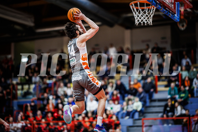 Basketball, Win2Day Superliga 2023/24, Grunddurchgang 10.Runde, Traiskirchen Lions, Klosterneuburg Dukes, Will Carius (24)