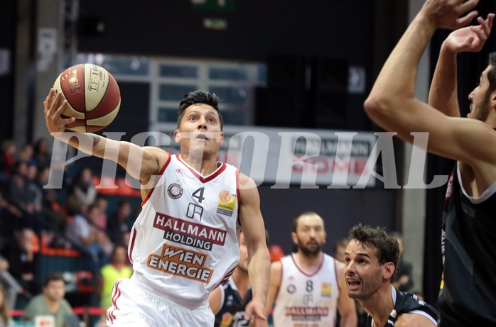 Basketball ABL 2016/17 Grunddurchgang 3. Runde  BC Vienna vs Traiskirchen Lions
Im Bild: Mustafa Zadeh (4), Fabricio Vay (11)

