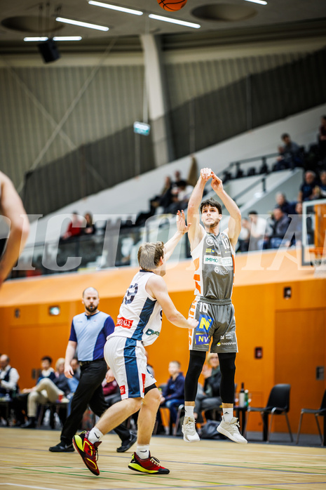 Basketball, Win2Day Superliga 2023/24, Grunddurchgang 14.Runde, Vienna Timberwolves, Klosterneuburg Dukes, Lennart Burgemeister (10)